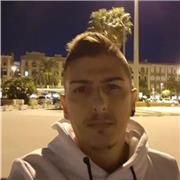 Insegnante, interprete e traduttore. Inglese e spagnolo. Preparazione anche certificazioni